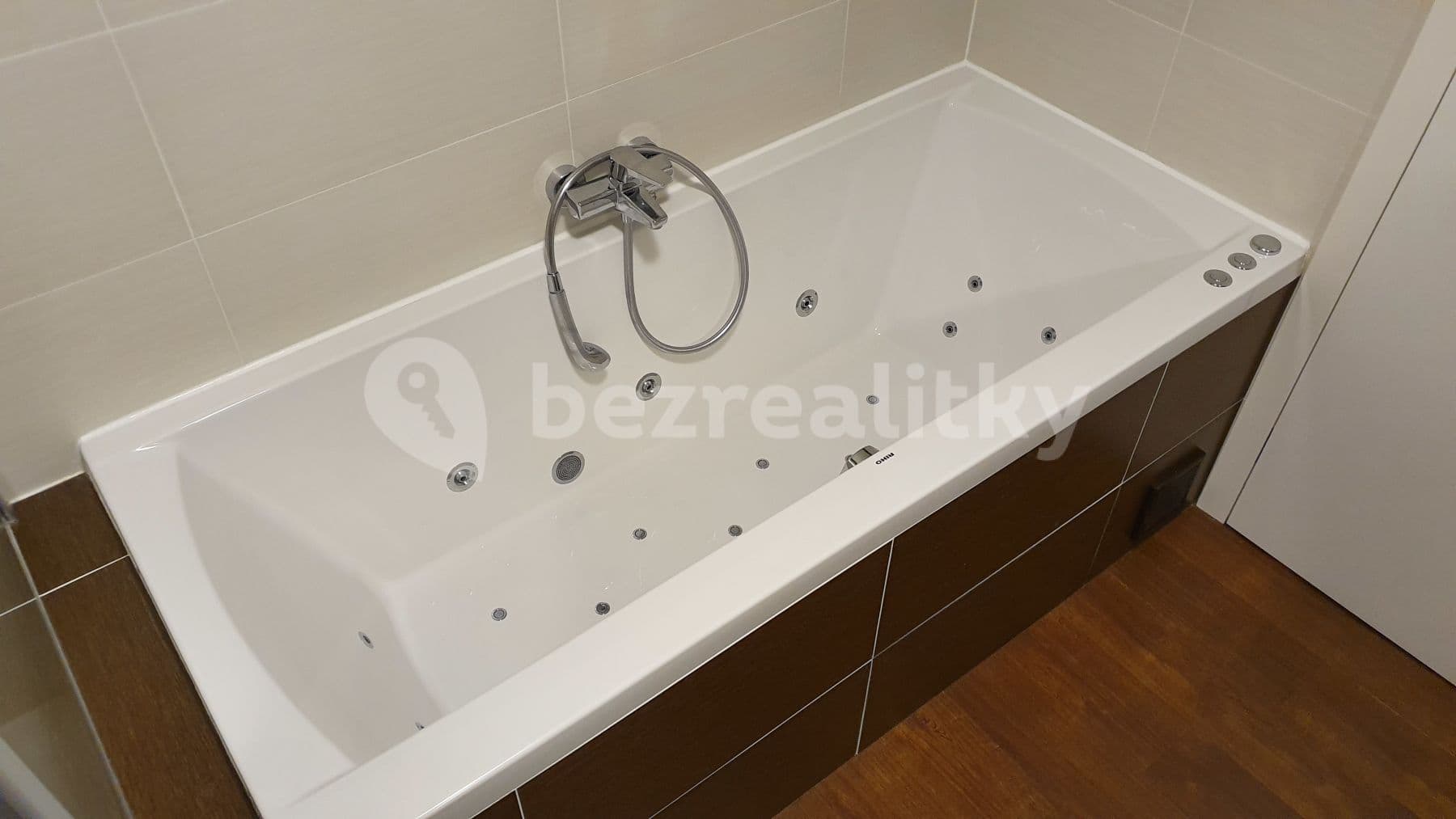 Prenájom bytu 4-izbový 172 m², Milotická, Praha, Praha Prenájom bytu 4-izbový 172 m², Milotická, Praha, Praha