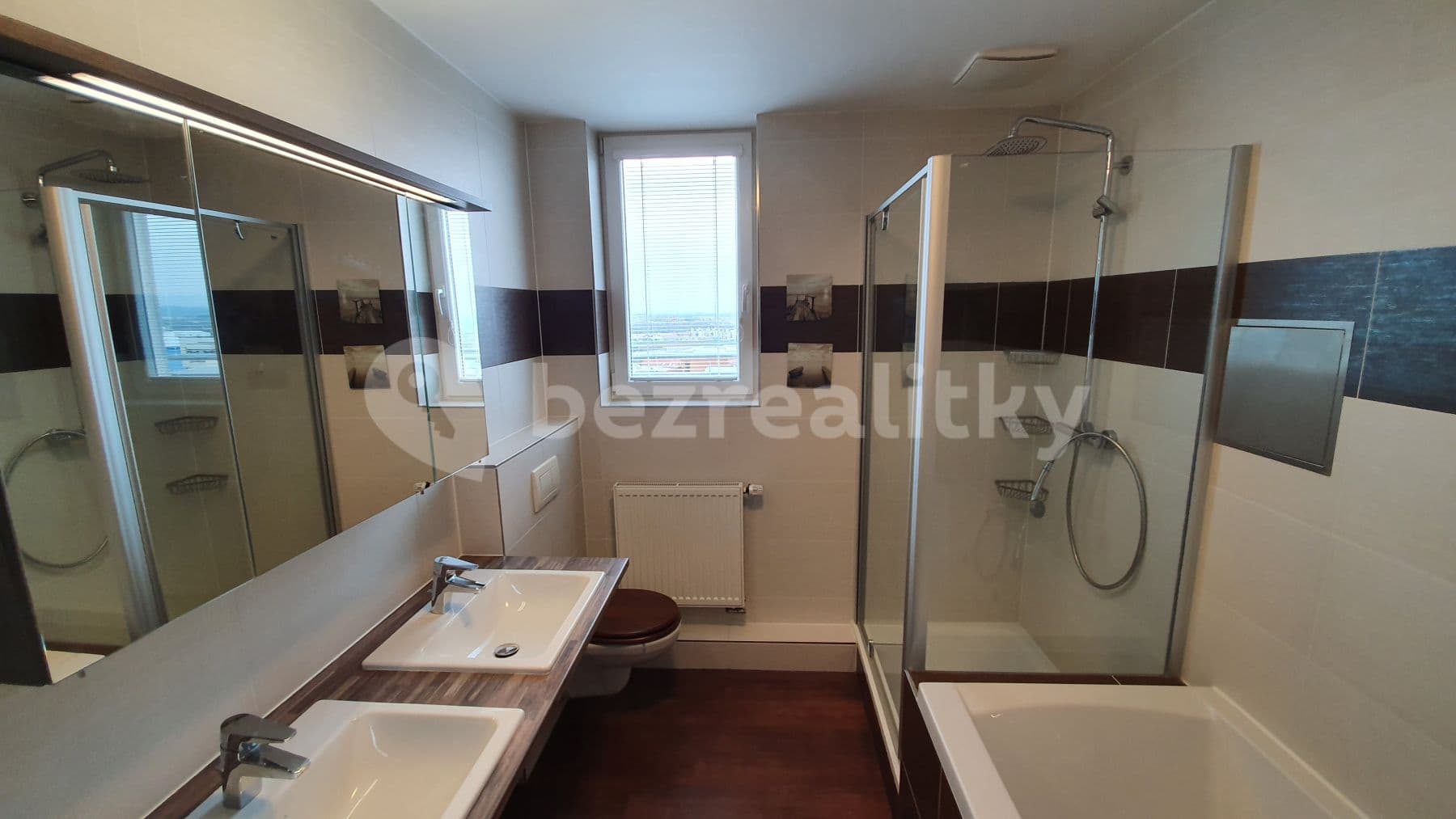 Prenájom bytu 4-izbový 172 m², Milotická, Praha, Praha Prenájom bytu 4-izbový 172 m², Milotická, Praha, Praha