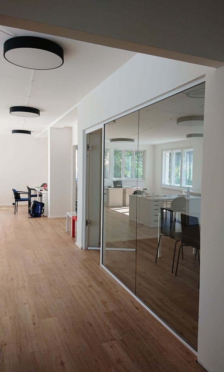 Prenájom kancelárie 15 m², Puškinovo náměstí, Praha, Praha Prenájom kancelárie 15 m², Puškinovo náměstí, Praha, Praha