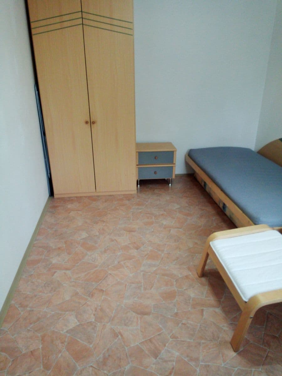 Prenájom bytu 1-izbový 25 m², Horova, Roztoky, Středočeský kraj Prenájom bytu 1-izbový 25 m², Horova, Roztoky, Středočeský kraj