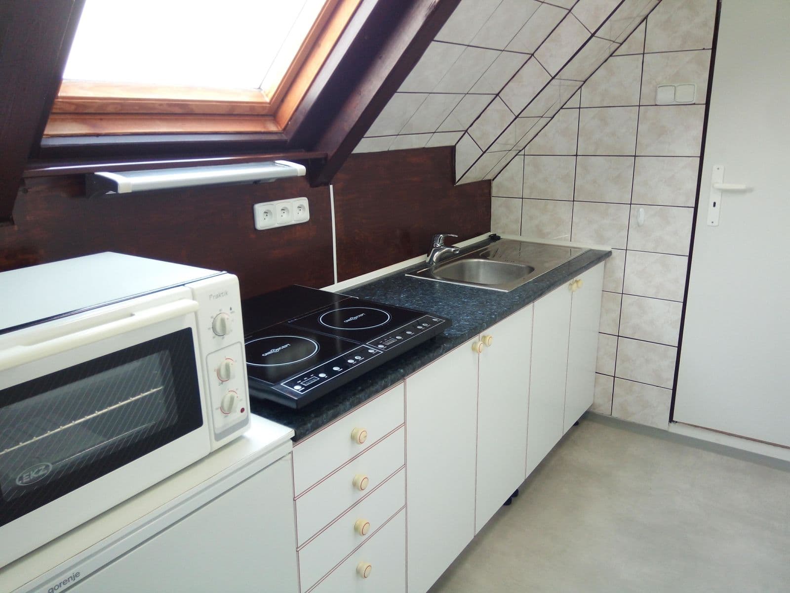 Prenájom bytu 1-izbový 25 m², Horova, Roztoky, Středočeský kraj Prenájom bytu 1-izbový 25 m², Horova, Roztoky, Středočeský kraj