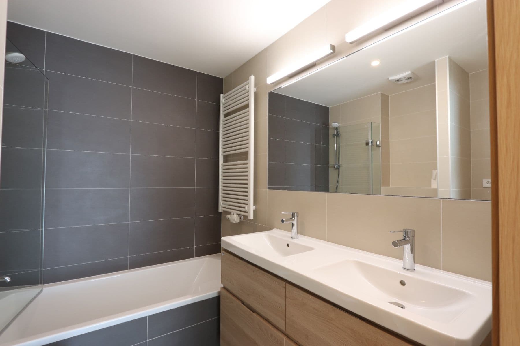 Prenájom bytu 3-izbový 74 m², Ve Střešovičkách, Praha, Praha Prenájom bytu 3-izbový 74 m², Ve Střešovičkách, Praha, Praha