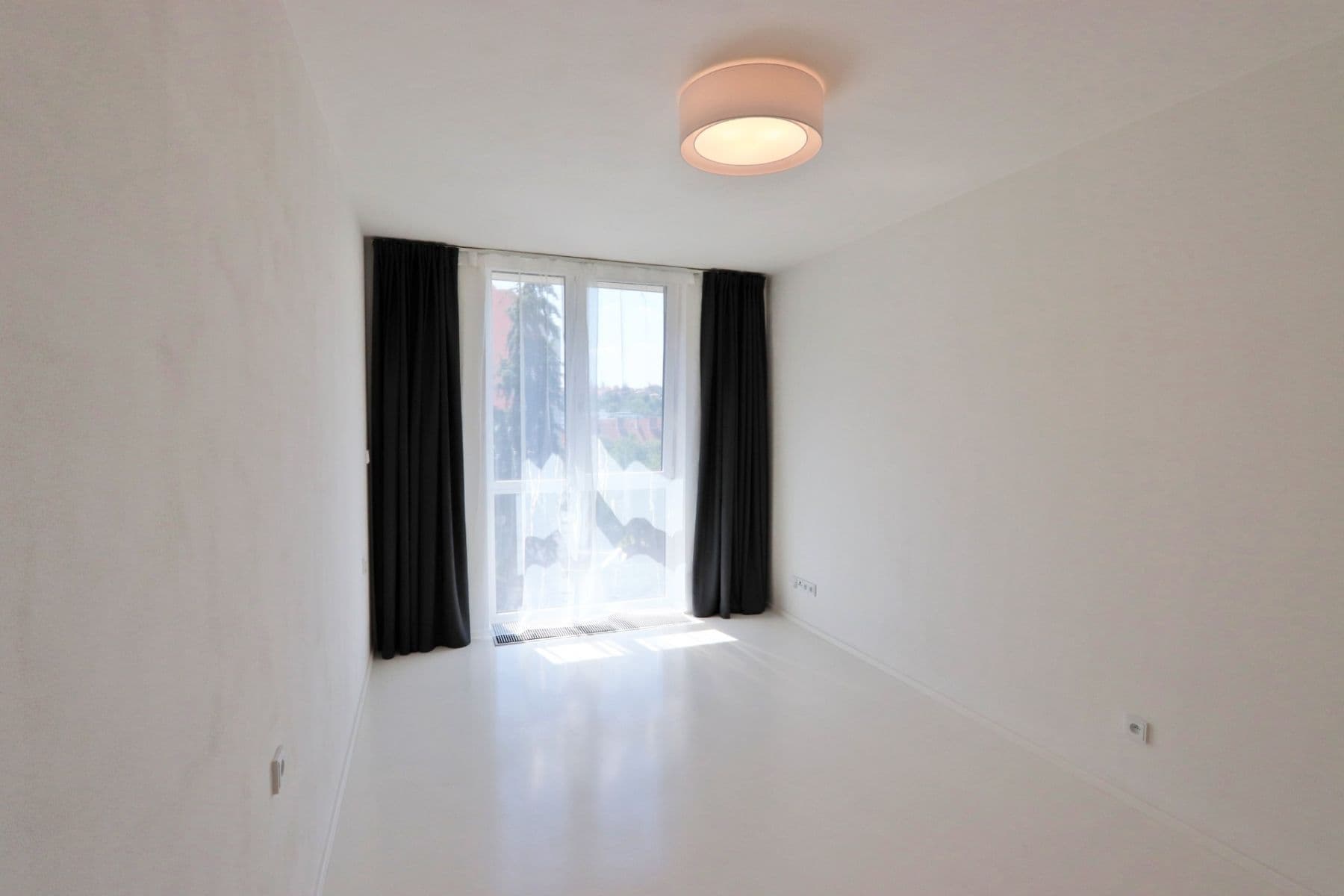 Prenájom bytu 3-izbový 74 m², Ve Střešovičkách, Praha, Praha Prenájom bytu 3-izbový 74 m², Ve Střešovičkách, Praha, Praha