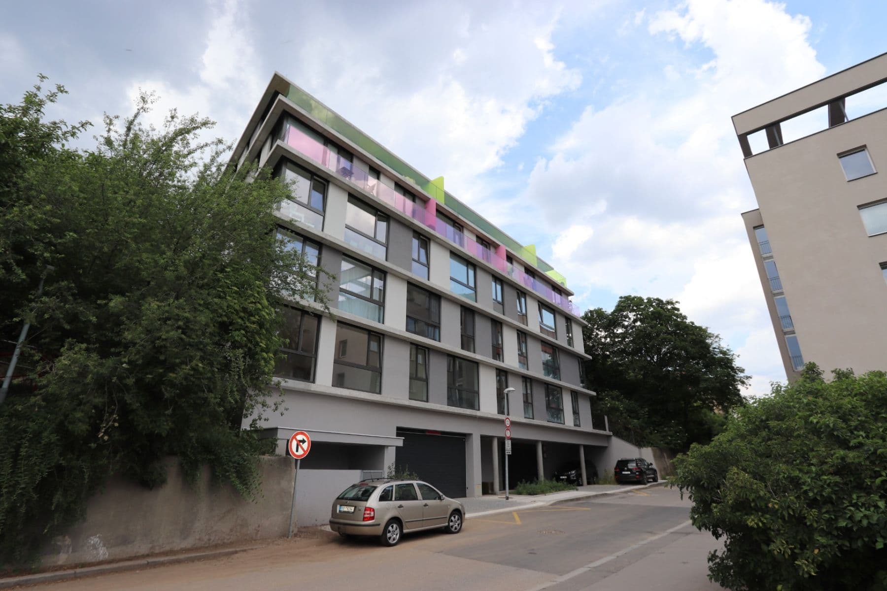 Prenájom bytu 3-izbový 74 m², Ve Střešovičkách, Praha, Praha Prenájom bytu 3-izbový 74 m², Ve Střešovičkách, Praha, Praha