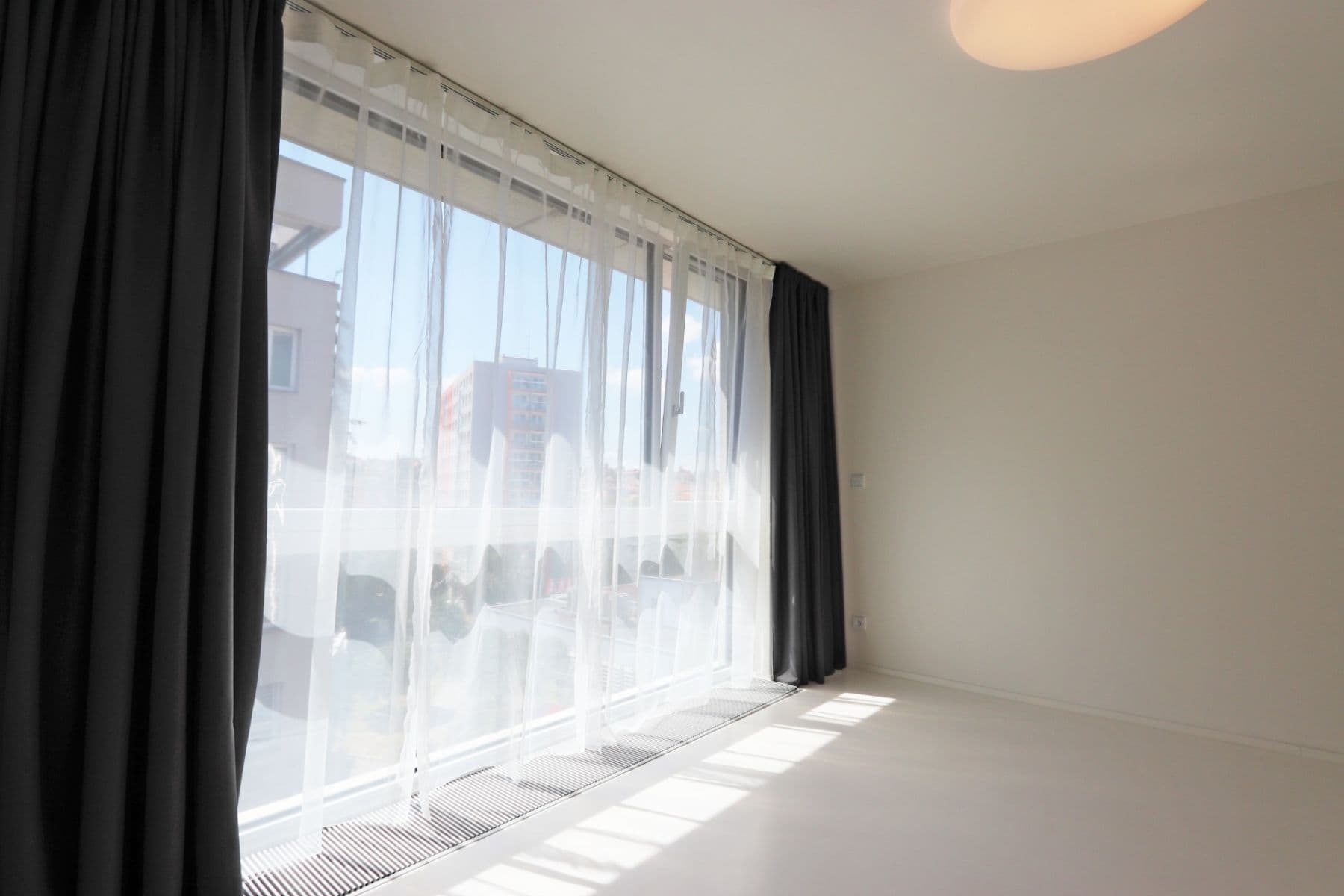 Prenájom bytu 3-izbový 74 m², Ve Střešovičkách, Praha, Praha Prenájom bytu 3-izbový 74 m², Ve Střešovičkách, Praha, Praha