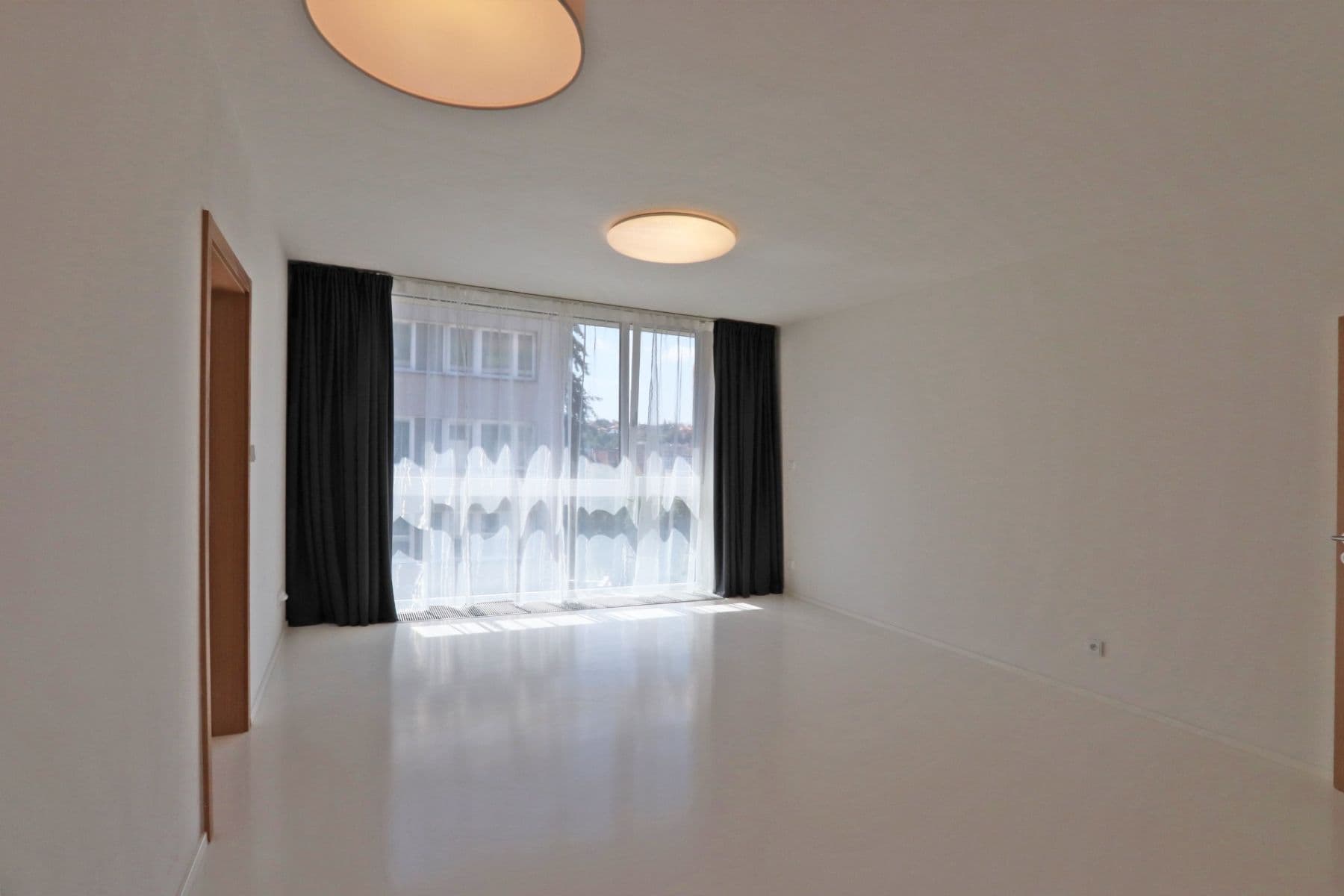 Prenájom bytu 3-izbový 74 m², Ve Střešovičkách, Praha, Praha Prenájom bytu 3-izbový 74 m², Ve Střešovičkách, Praha, Praha