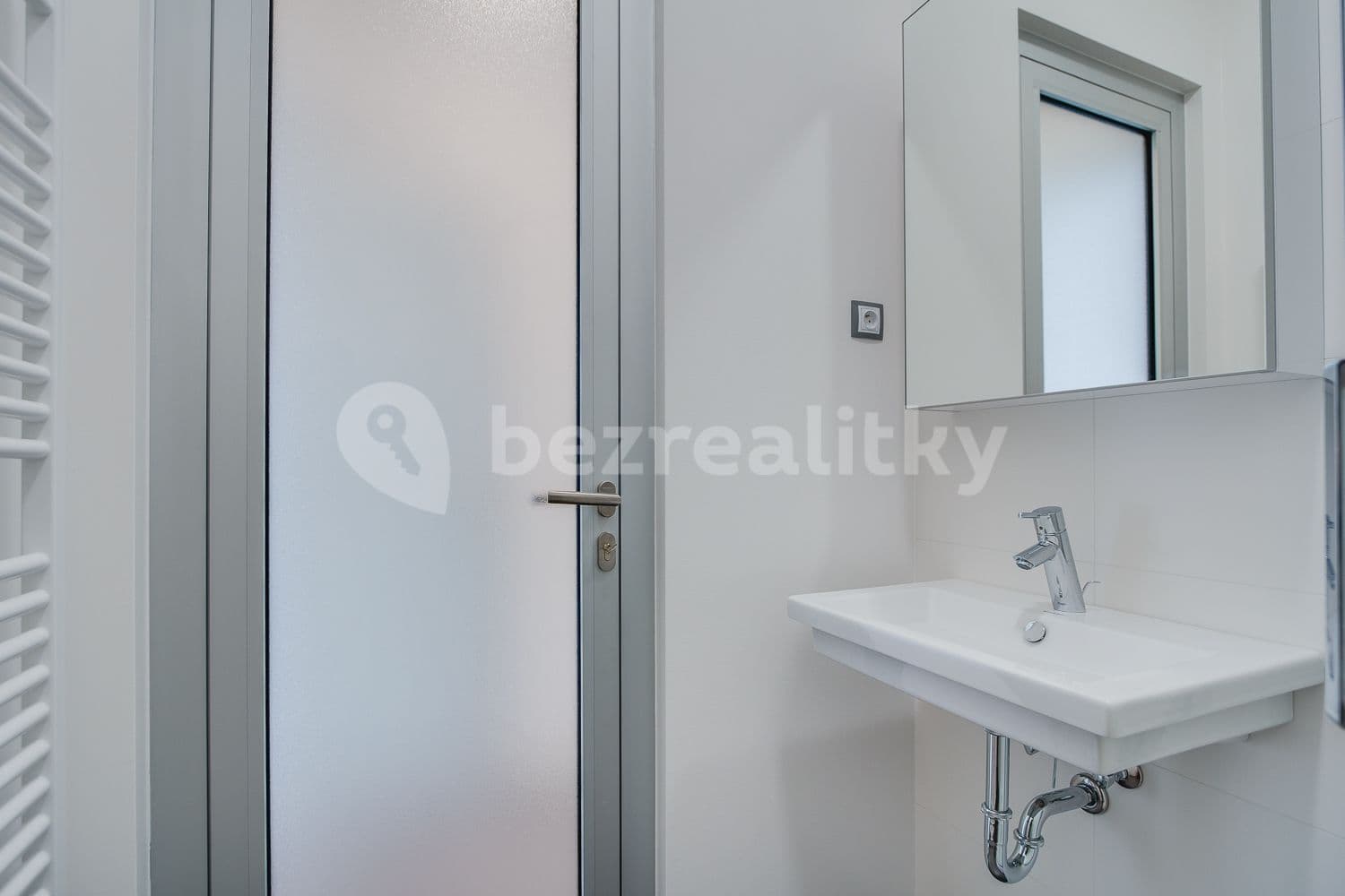 Prenájom bytu 2-izbový 42 m², Podplukovníka Sochora, Praha, Praha Prenájom bytu 2-izbový 42 m², Podplukovníka Sochora, Praha, Praha