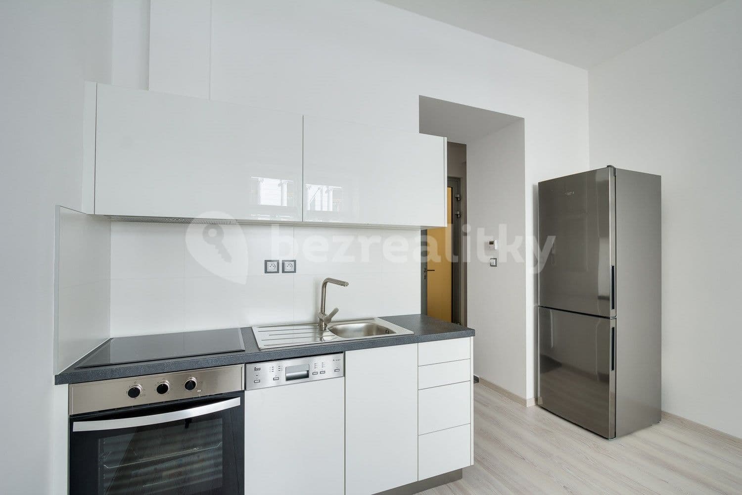 Prenájom bytu 2-izbový 42 m², Podplukovníka Sochora, Praha, Praha Prenájom bytu 2-izbový 42 m², Podplukovníka Sochora, Praha, Praha