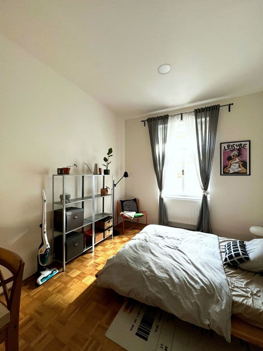 Prenájom bytu Garsoniéra 29 m², Moskevská, Praha, Praha Prenájom bytu Garsoniéra 29 m², Moskevská, Praha, Praha
