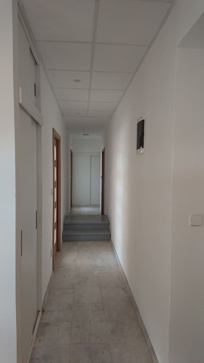 Prenájom bytu 3-izbový 86 m², Verdunská, Ostrava, Moravskoslezský kraj Prenájom bytu 3-izbový 86 m², Verdunská, Ostrava, Moravskoslezský kraj