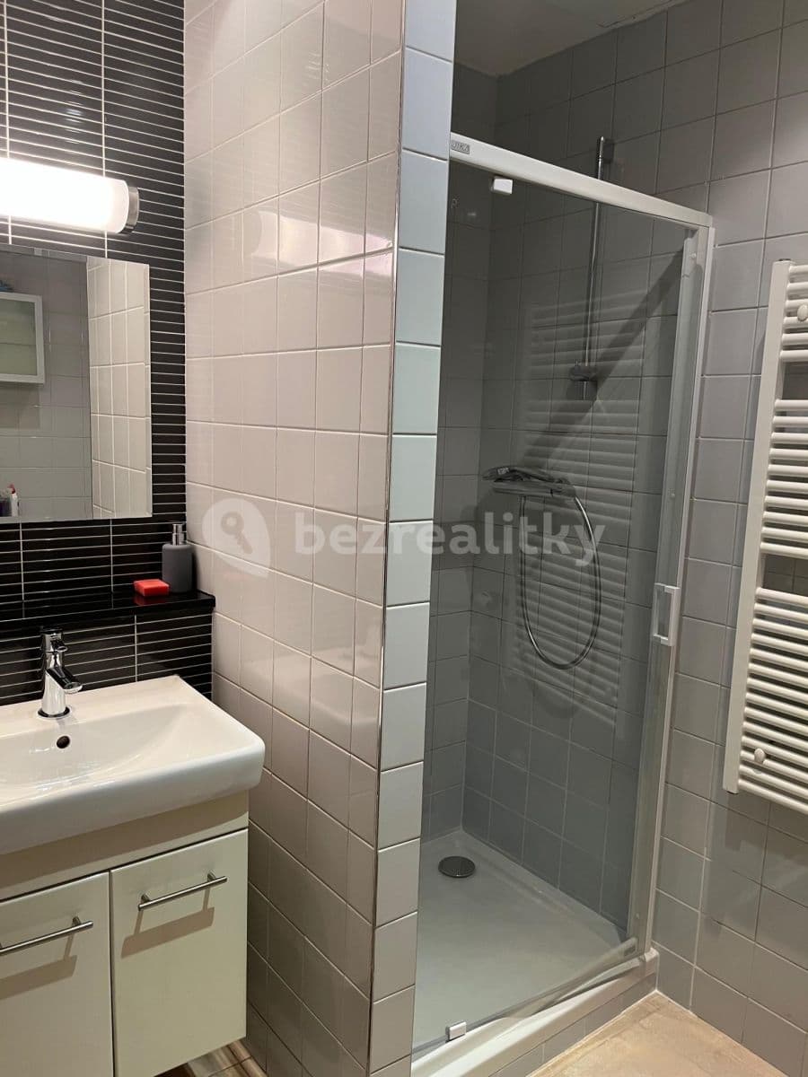 Prenájom bytu 1-izbový 30 m², Turnovská, Praha, Praha Prenájom bytu 1-izbový 30 m², Turnovská, Praha, Praha