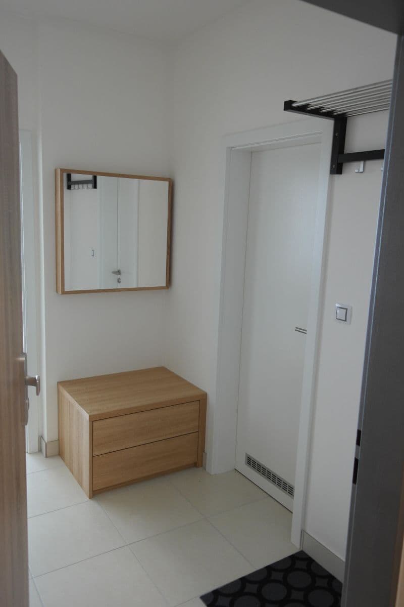 Prenájom bytu 2-izbový 58 m², Pod radnicí, Praha, Praha Prenájom bytu 2-izbový 58 m², Pod radnicí, Praha, Praha