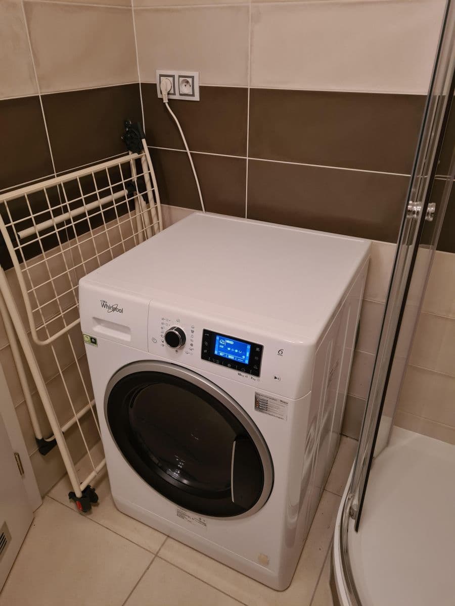 Prenájom bytu 2-izbový 58 m², Pod radnicí, Praha, Praha Prenájom bytu 2-izbový 58 m², Pod radnicí, Praha, Praha