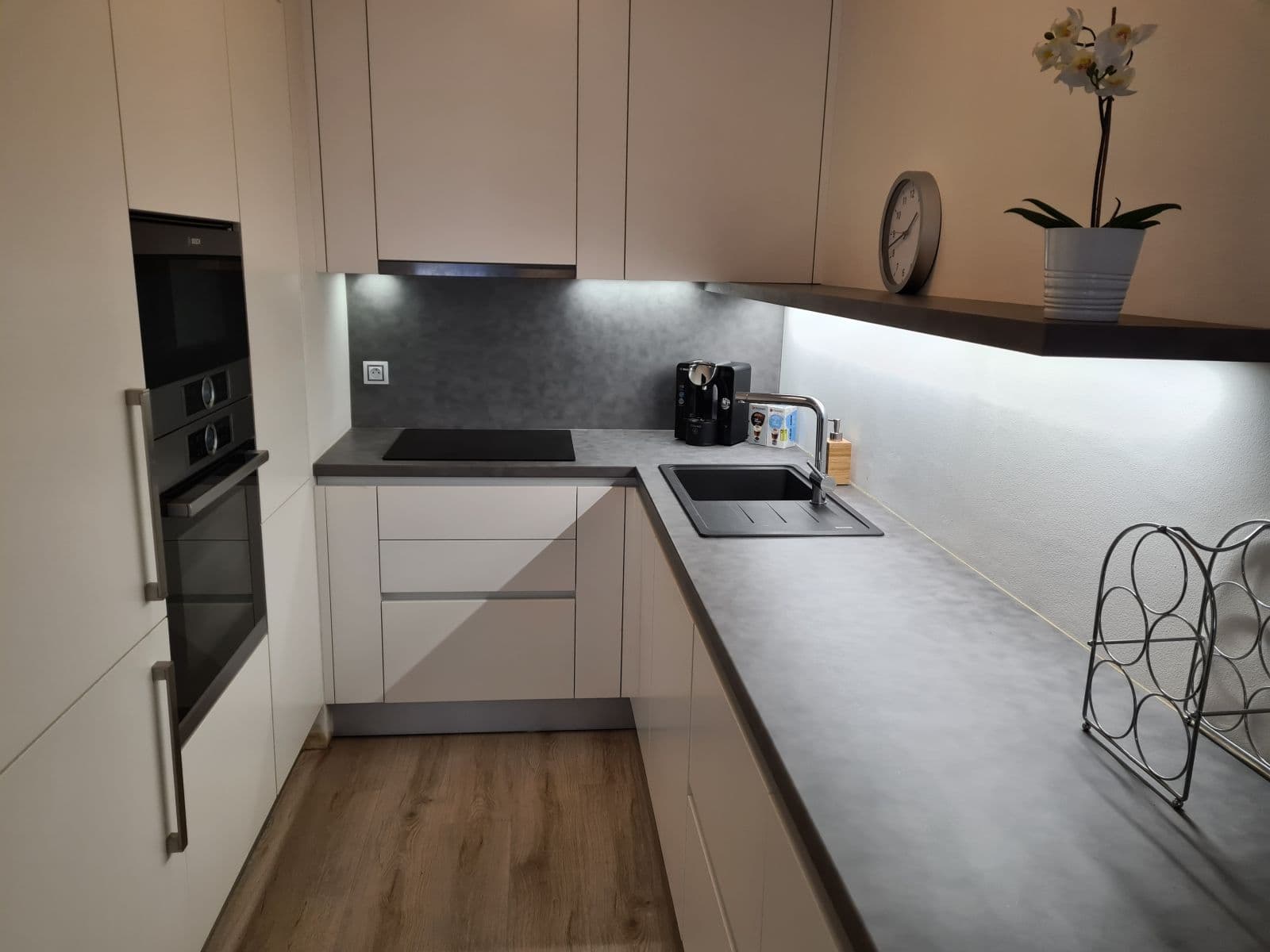 Prenájom bytu 2-izbový 58 m², Pod radnicí, Praha, Praha Prenájom bytu 2-izbový 58 m², Pod radnicí, Praha, Praha