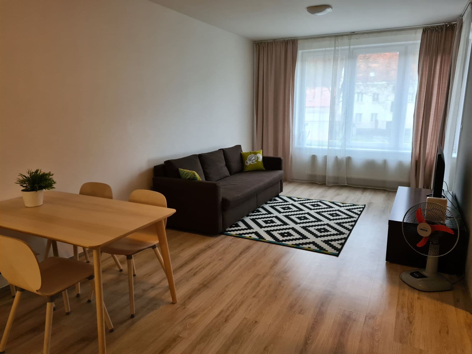 Prenájom bytu 2-izbový 58 m², Pod radnicí, Praha, Praha Prenájom bytu 2-izbový 58 m², Pod radnicí, Praha, Praha