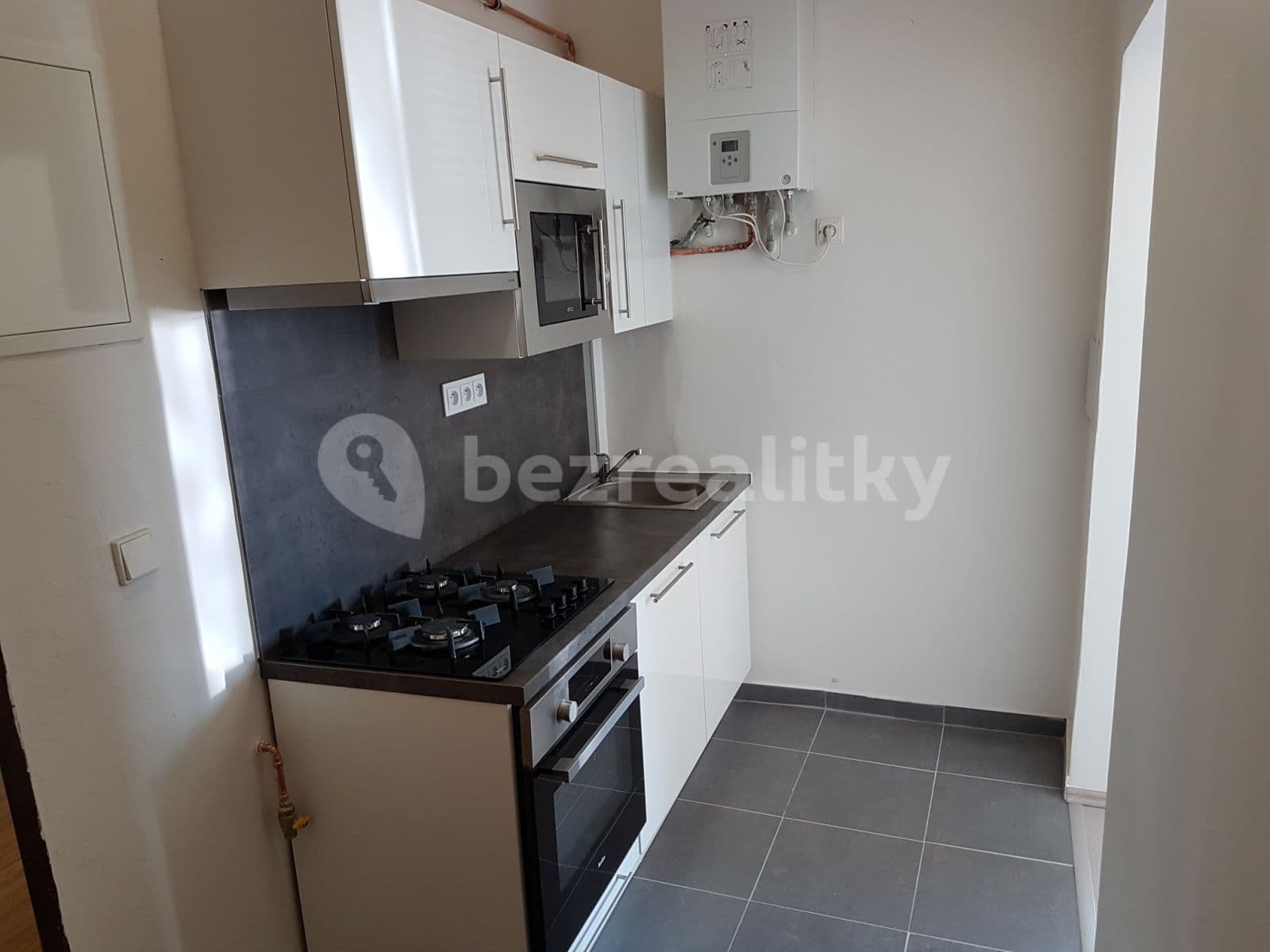 Prenájom bytu 1-izbový 29 m², Baarova, Praha, Praha Prenájom bytu 1-izbový 29 m², Baarova, Praha, Praha