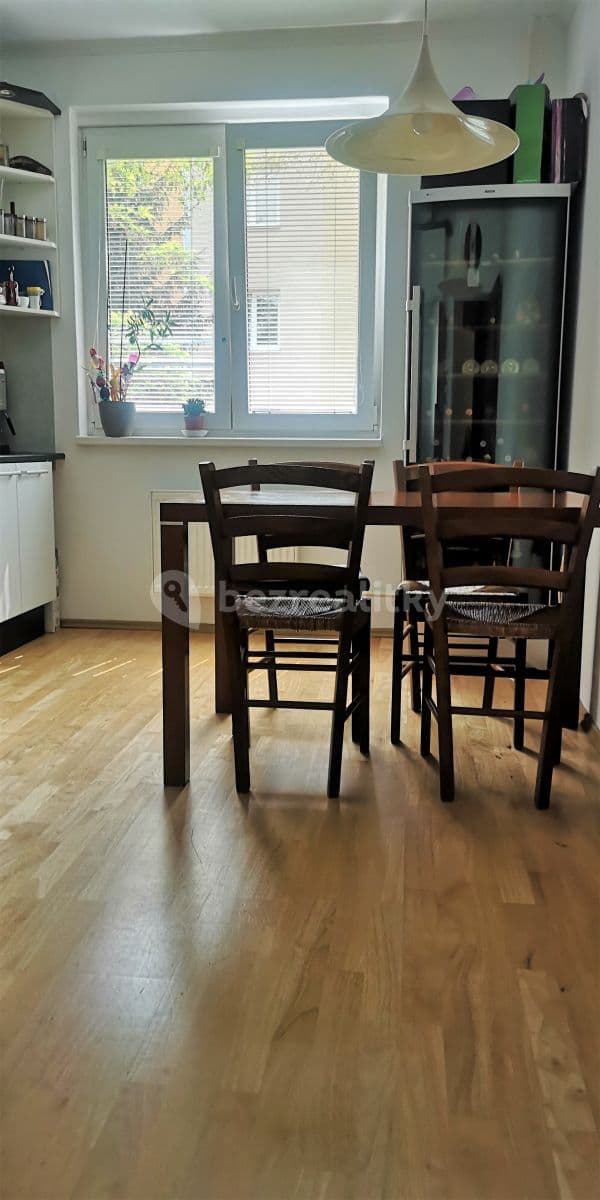 Prenájom bytu 2-izbový 55 m², Krčská, Praha, Praha Prenájom bytu 2-izbový 55 m², Krčská, Praha, Praha