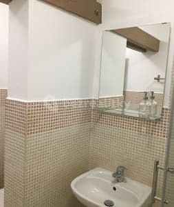 Prenájom bytu 1-izbový 60 m², Drahobejlova, Praha, Praha Prenájom bytu 1-izbový 60 m², Drahobejlova, Praha, Praha