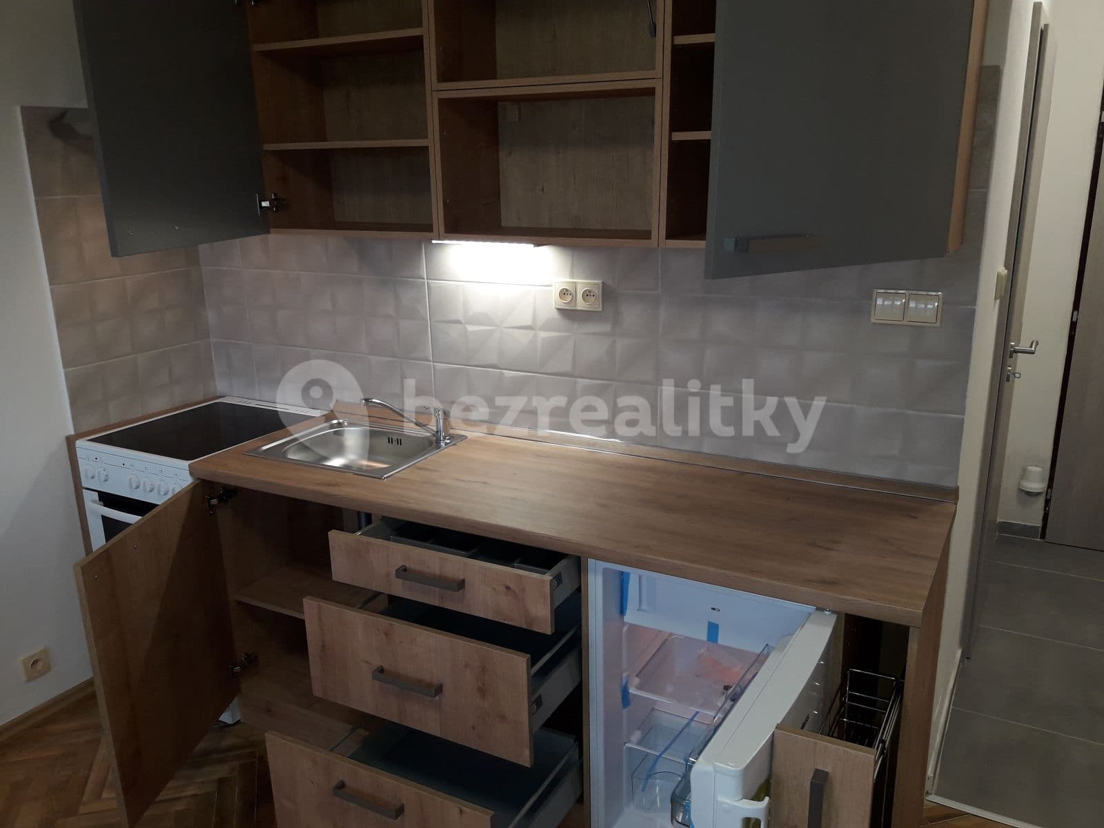 Prenájom bytu Garsoniéra 23 m², Částkova, Plzeň, Plzeňský kraj Prenájom bytu Garsoniéra 23 m², Částkova, Plzeň, Plzeňský kraj