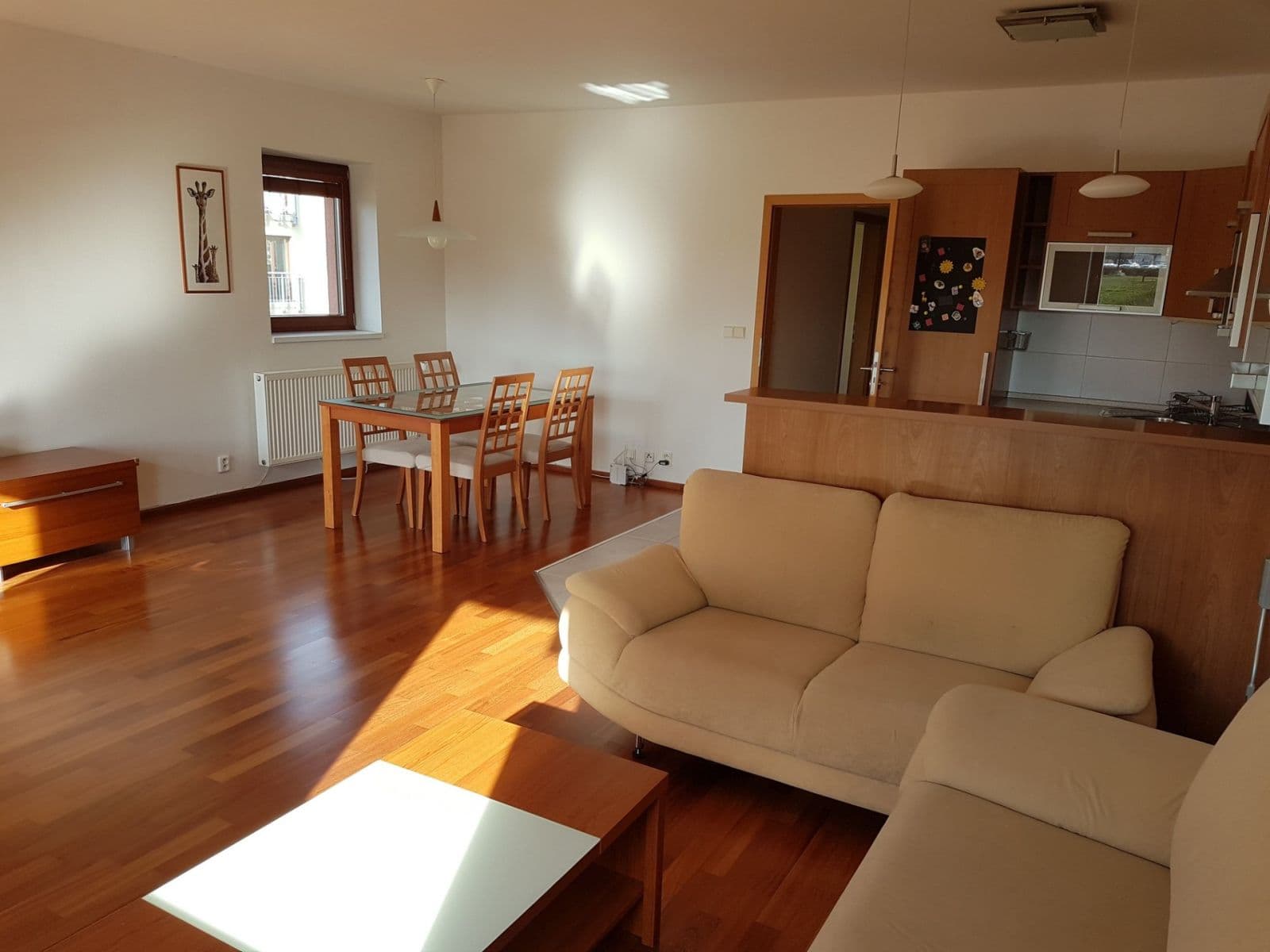 Prenájom bytu 3-izbový 80 m², Andersenova, Praha, Praha Prenájom bytu 3-izbový 80 m², Andersenova, Praha, Praha