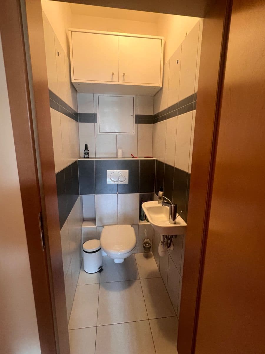 Prenájom bytu 3-izbový 78 m², Sicherova, Praha, Praha Prenájom bytu 3-izbový 78 m², Sicherova, Praha, Praha