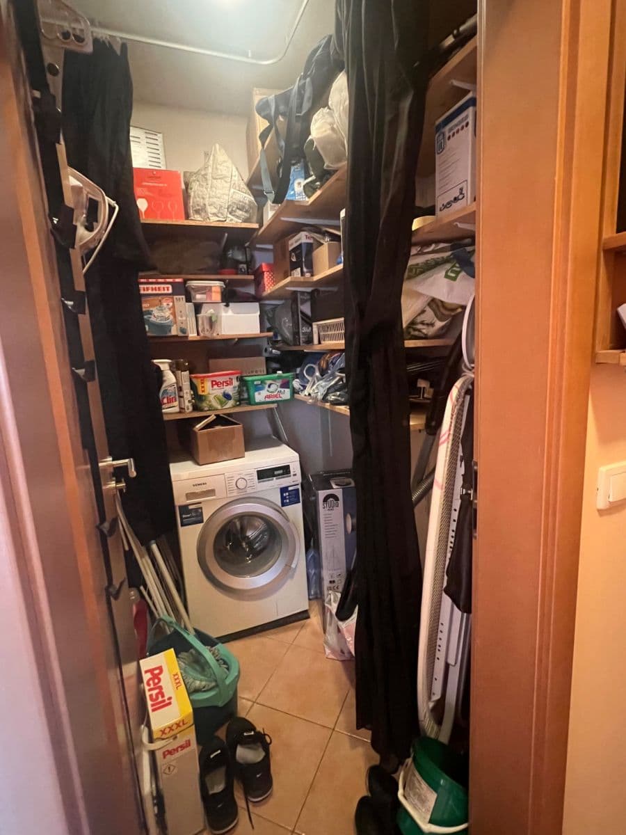 Prenájom bytu 3-izbový 78 m², Sicherova, Praha, Praha Prenájom bytu 3-izbový 78 m², Sicherova, Praha, Praha