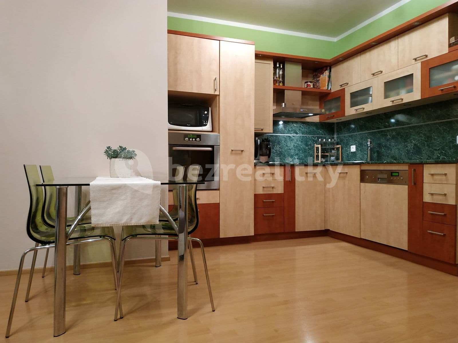 Prenájom bytu 3-izbový 90 m², Krasická, Prostějov, Olomoucký kraj Prenájom bytu 3-izbový 90 m², Krasická, Prostějov, Olomoucký kraj
