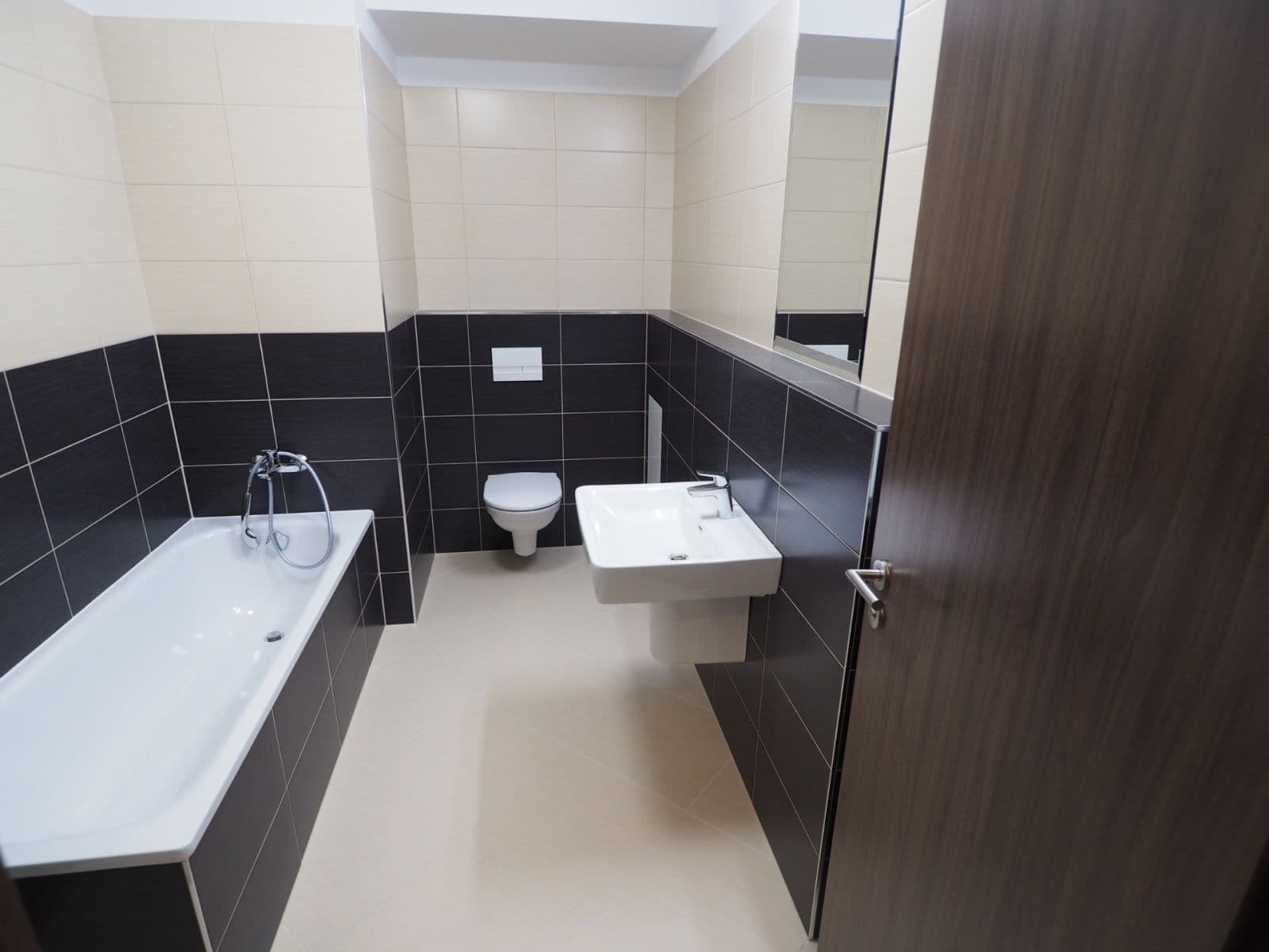 Prenájom bytu 2-izbový 59 m², Zakšínská, Praha, Praha Prenájom bytu 2-izbový 59 m², Zakšínská, Praha, Praha
