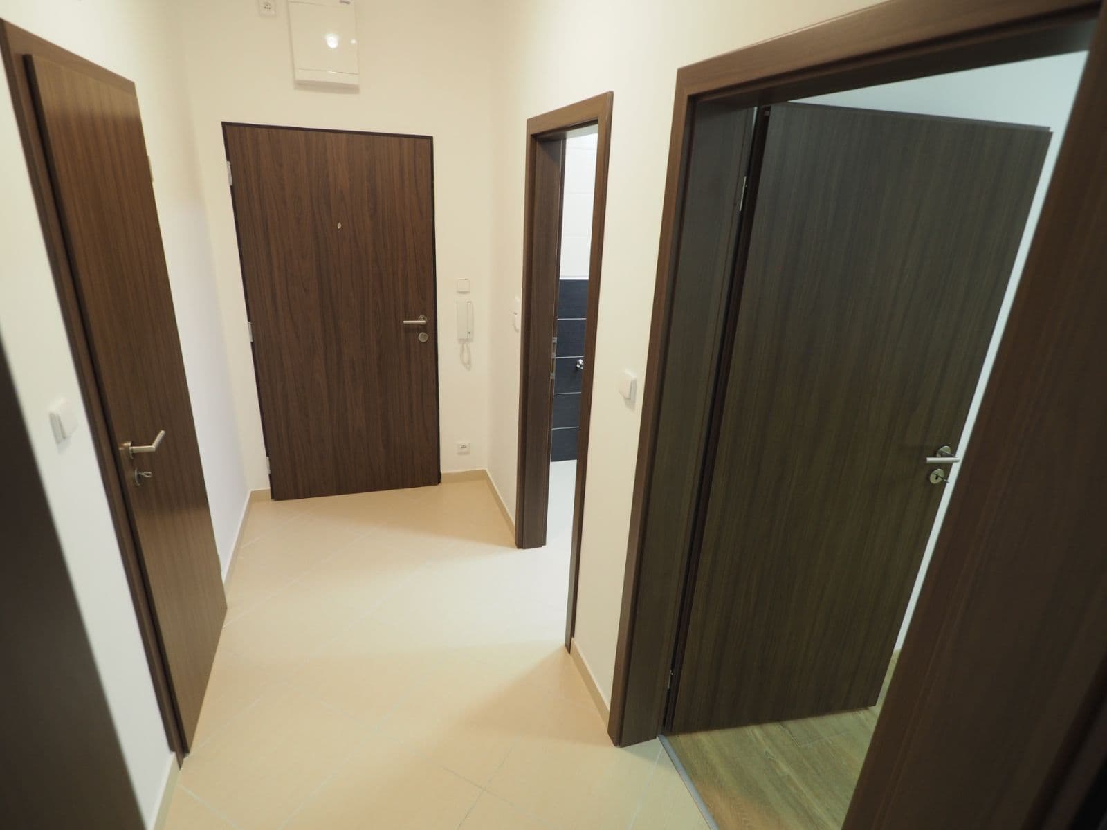 Prenájom bytu 2-izbový 59 m², Zakšínská, Praha, Praha Prenájom bytu 2-izbový 59 m², Zakšínská, Praha, Praha