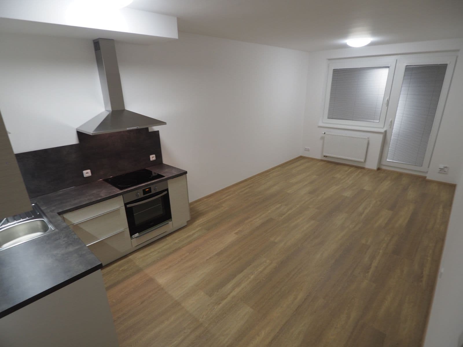 Prenájom bytu 2-izbový 59 m², Zakšínská, Praha, Praha Prenájom bytu 2-izbový 59 m², Zakšínská, Praha, Praha