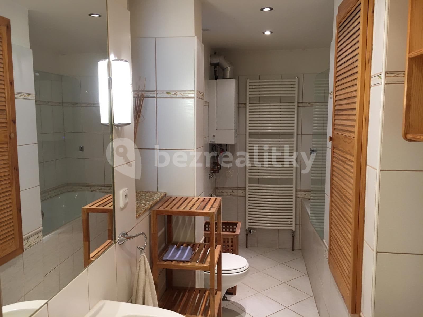 Prenájom bytu 2-izbový 47 m², Viklefova, Praha, Praha Prenájom bytu 2-izbový 47 m², Viklefova, Praha, Praha