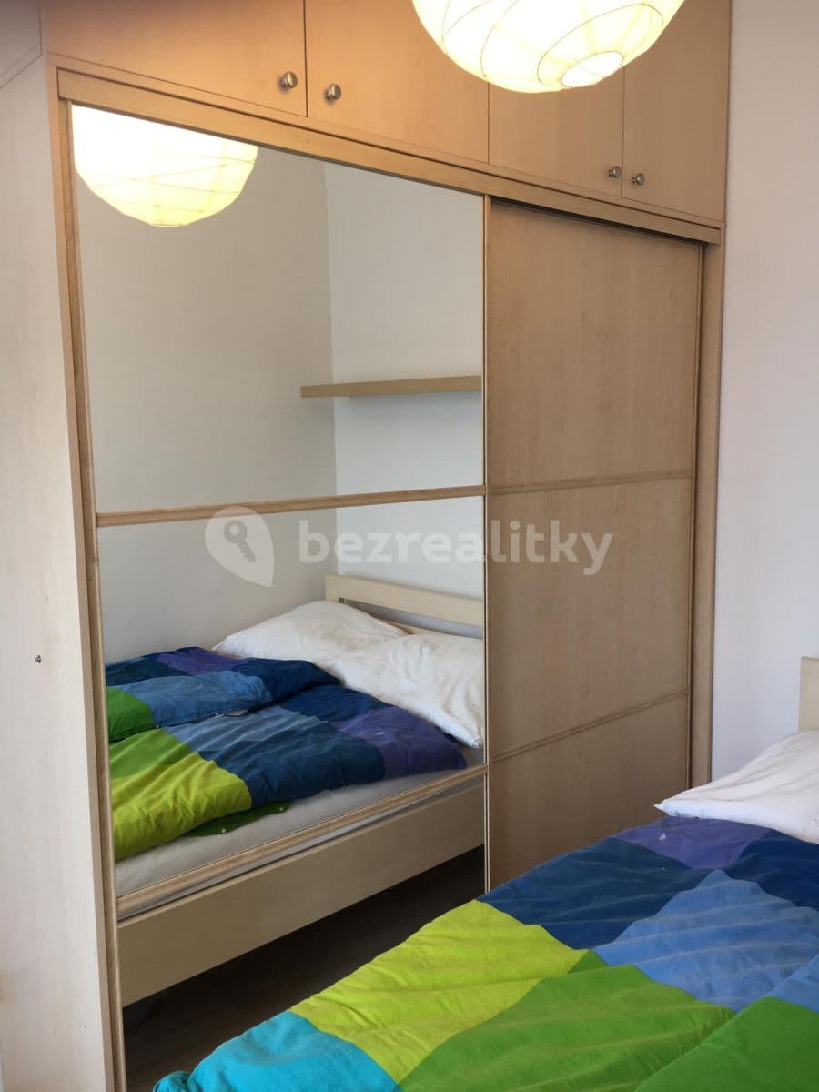 Prenájom bytu 2-izbový 47 m², Viklefova, Praha, Praha Prenájom bytu 2-izbový 47 m², Viklefova, Praha, Praha