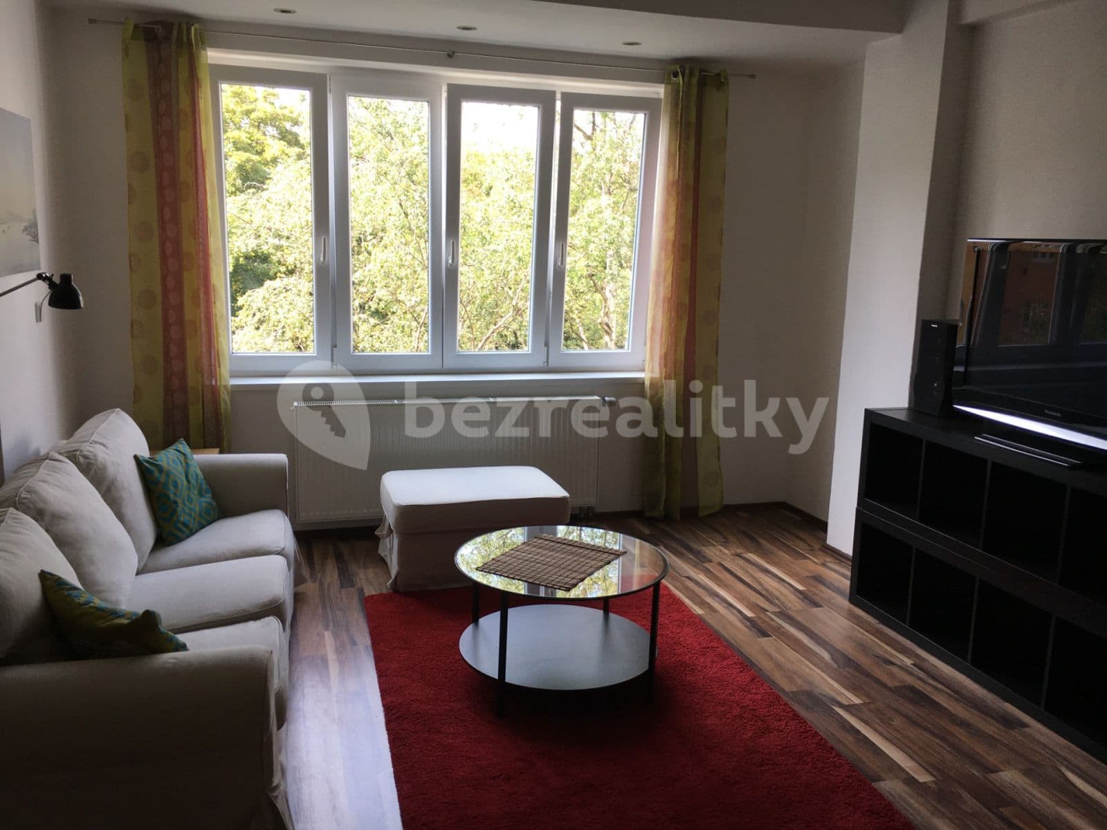 Prenájom bytu 2-izbový 47 m², Viklefova, Praha, Praha Prenájom bytu 2-izbový 47 m², Viklefova, Praha, Praha