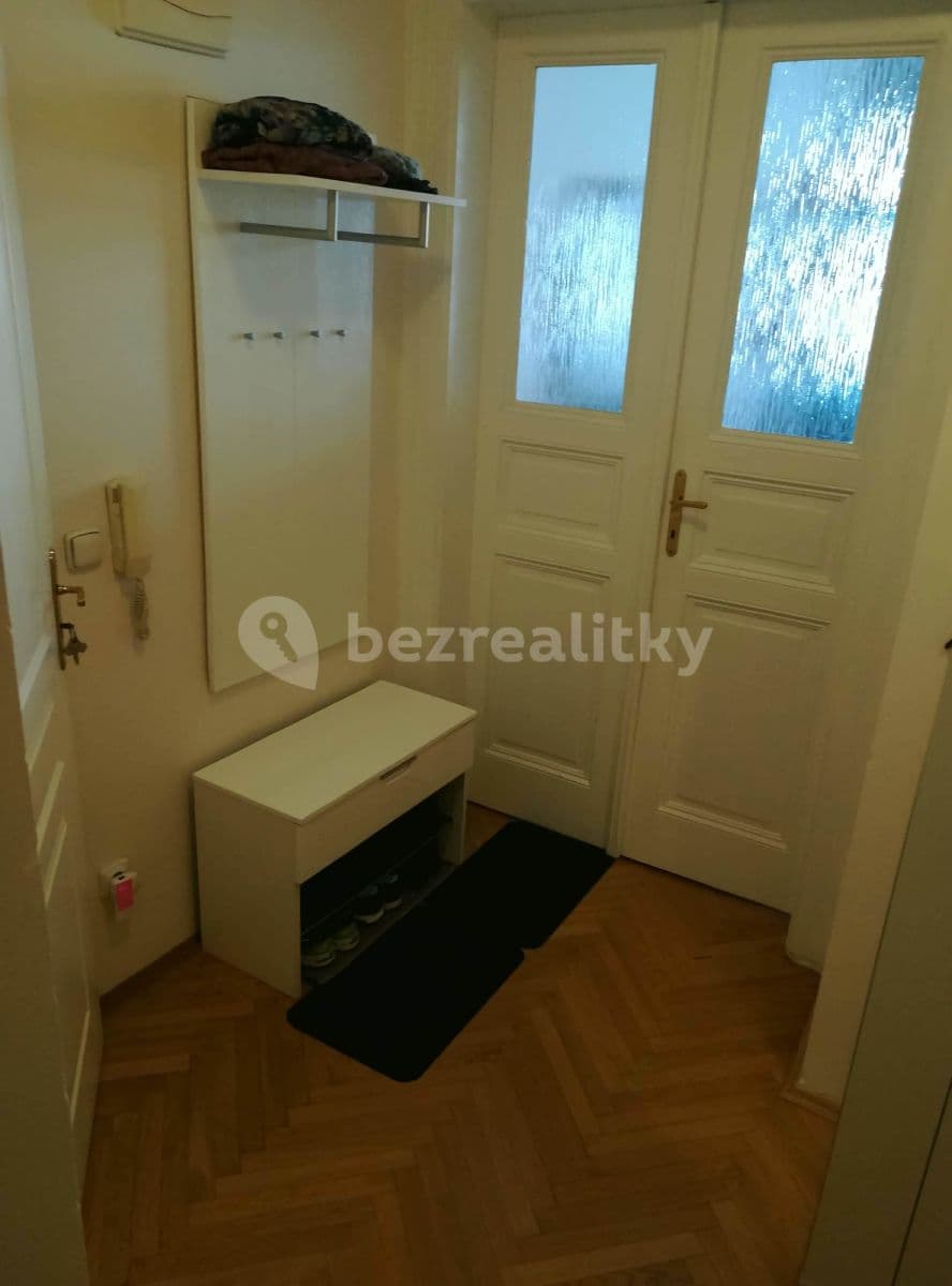 Prenájom bytu 2-izbový 53 m², Arbesovo náměstí, Praha, Praha Prenájom bytu 2-izbový 53 m², Arbesovo náměstí, Praha, Praha