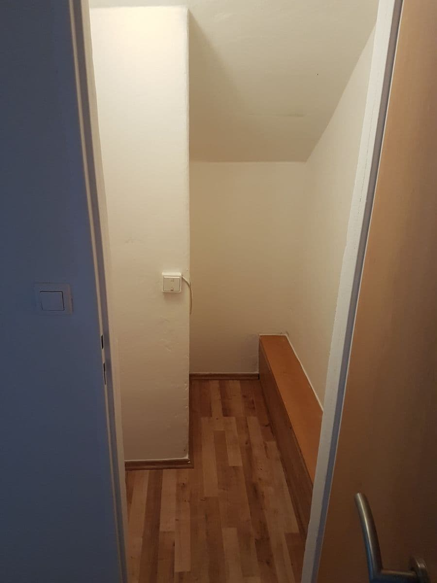 Prenájom bytu 3-izbový 66 m², Baarova, Praha, Praha Prenájom bytu 3-izbový 66 m², Baarova, Praha, Praha