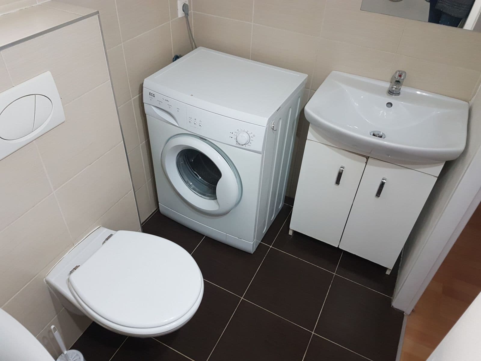 Prenájom bytu 3-izbový 66 m², Baarova, Praha, Praha Prenájom bytu 3-izbový 66 m², Baarova, Praha, Praha