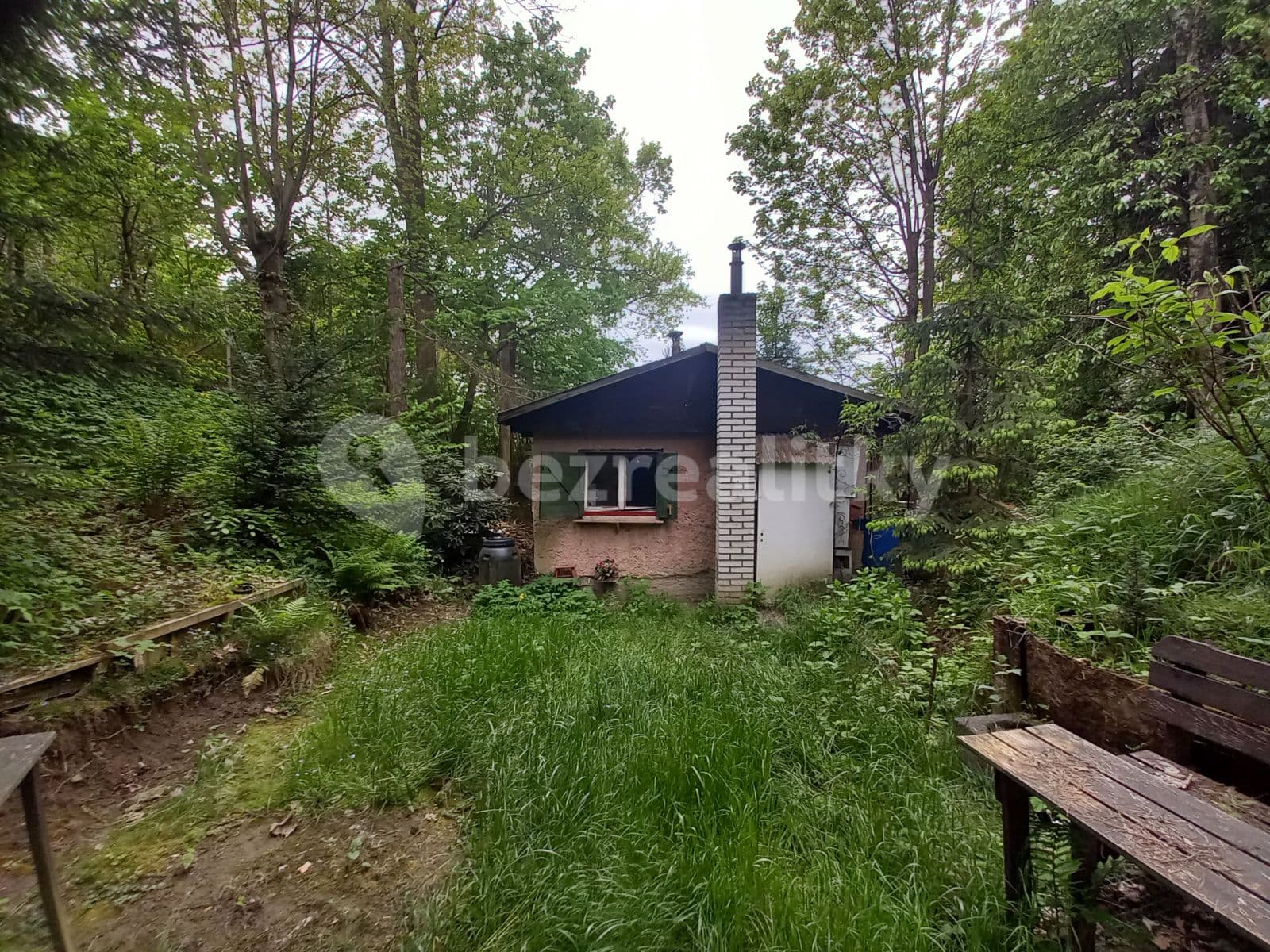 Predaj rekreačného objektu 26 m², pozemek 556 m², Chocerady, Středočeský kraj Predaj rekreačného objektu 26 m², pozemek 556 m², Chocerady, Středočeský kraj