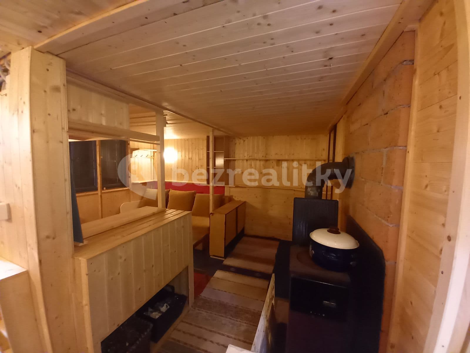 Predaj rekreačného objektu 26 m², pozemek 556 m², Chocerady, Středočeský kraj Predaj rekreačného objektu 26 m², pozemek 556 m², Chocerady, Středočeský kraj