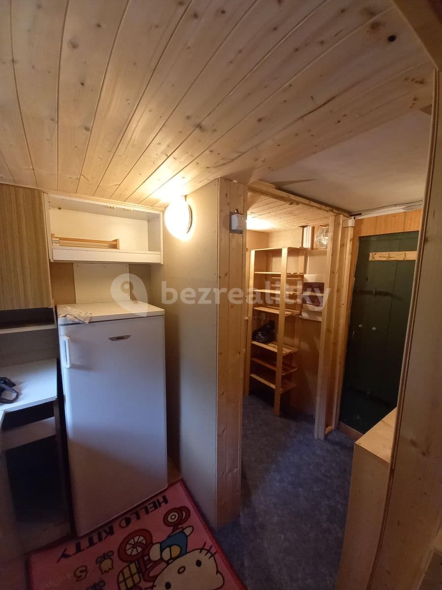 Predaj rekreačného objektu 26 m², pozemek 556 m², Chocerady, Středočeský kraj Predaj rekreačného objektu 26 m², pozemek 556 m², Chocerady, Středočeský kraj