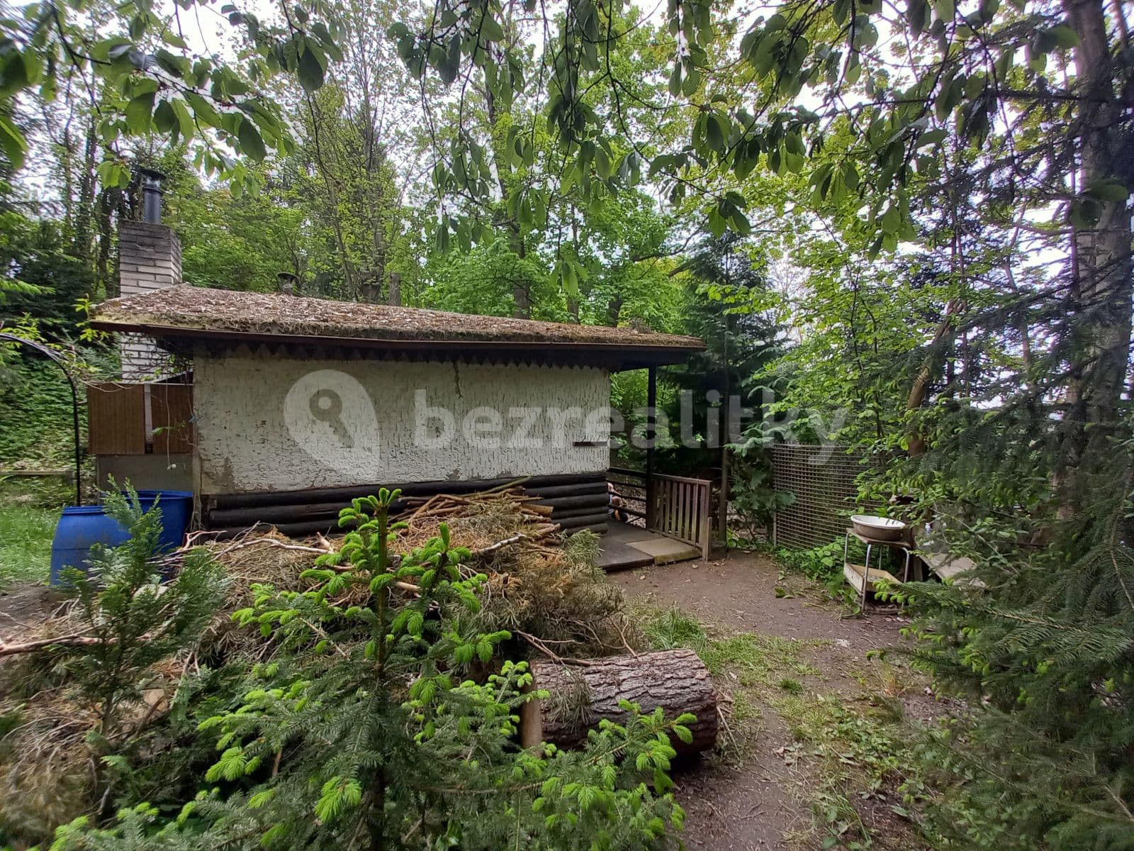 Predaj rekreačného objektu 26 m², pozemek 556 m², Chocerady, Středočeský kraj Predaj rekreačného objektu 26 m², pozemek 556 m², Chocerady, Středočeský kraj