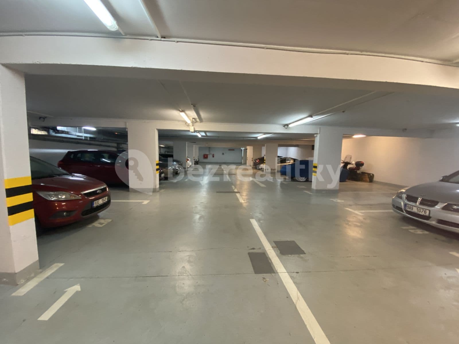 Prenájom garáže 12 m², Stamicova, Praha, Praha