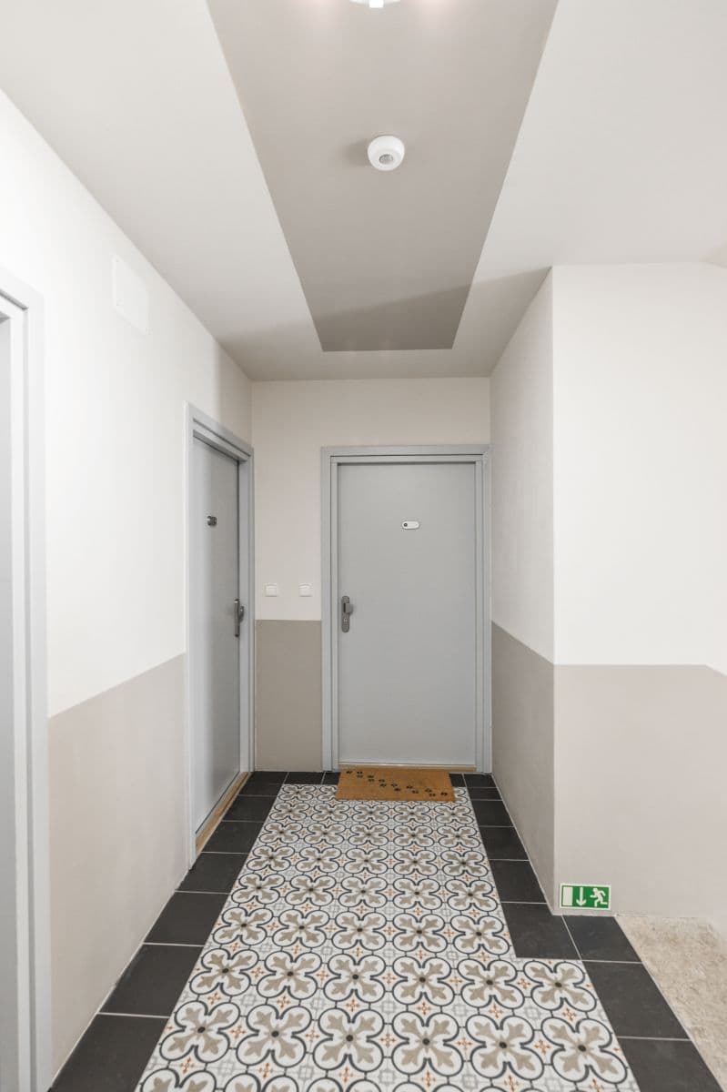 Prenájom bytu 1-izbový 42 m², Krásova, Praha, Praha Prenájom bytu 1-izbový 42 m², Krásova, Praha, Praha