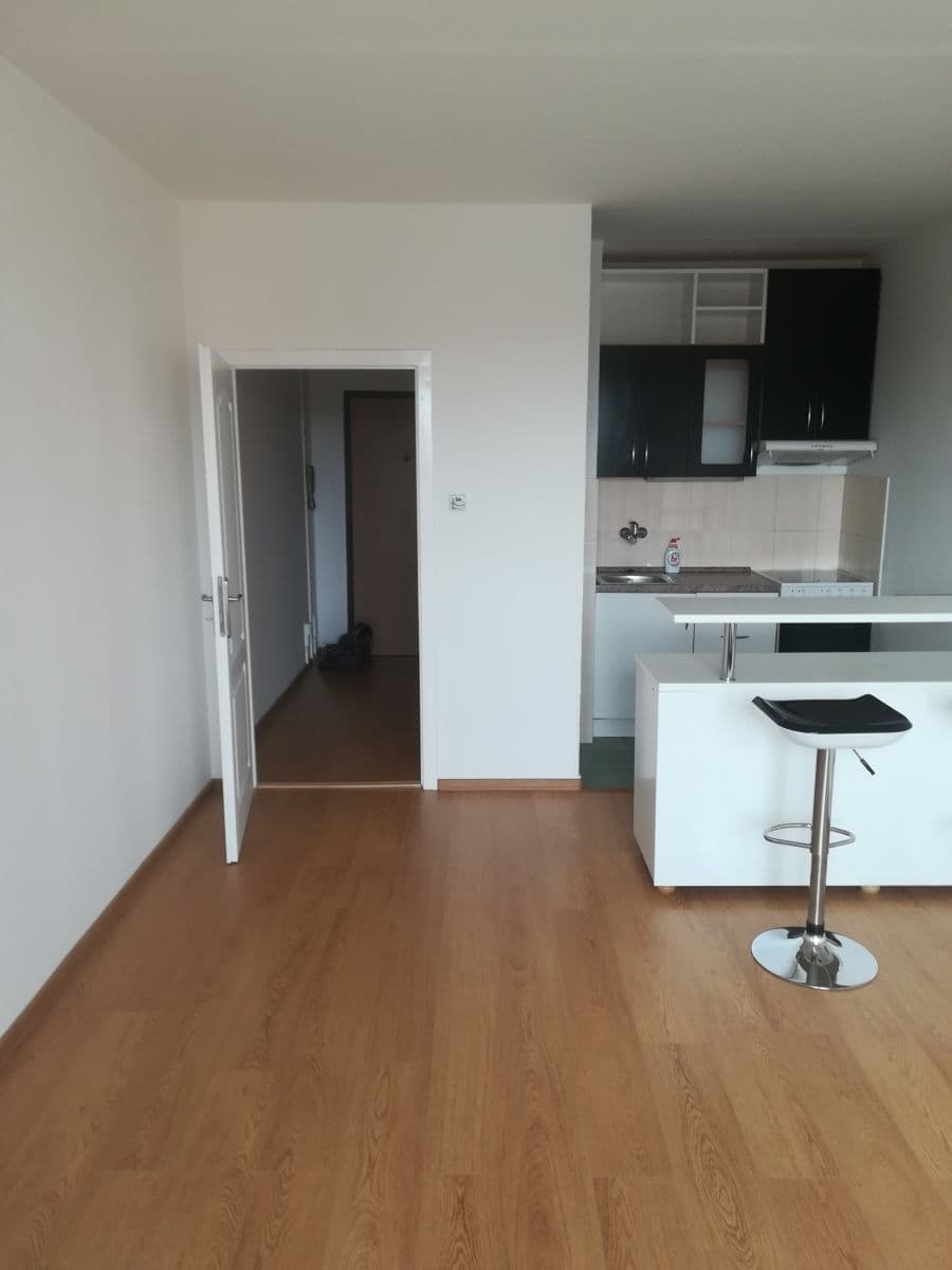 Prenájom bytu 2-izbový 35 m², Jílová, Olomouc, Olomoucký kraj Prenájom bytu 2-izbový 35 m², Jílová, Olomouc, Olomoucký kraj