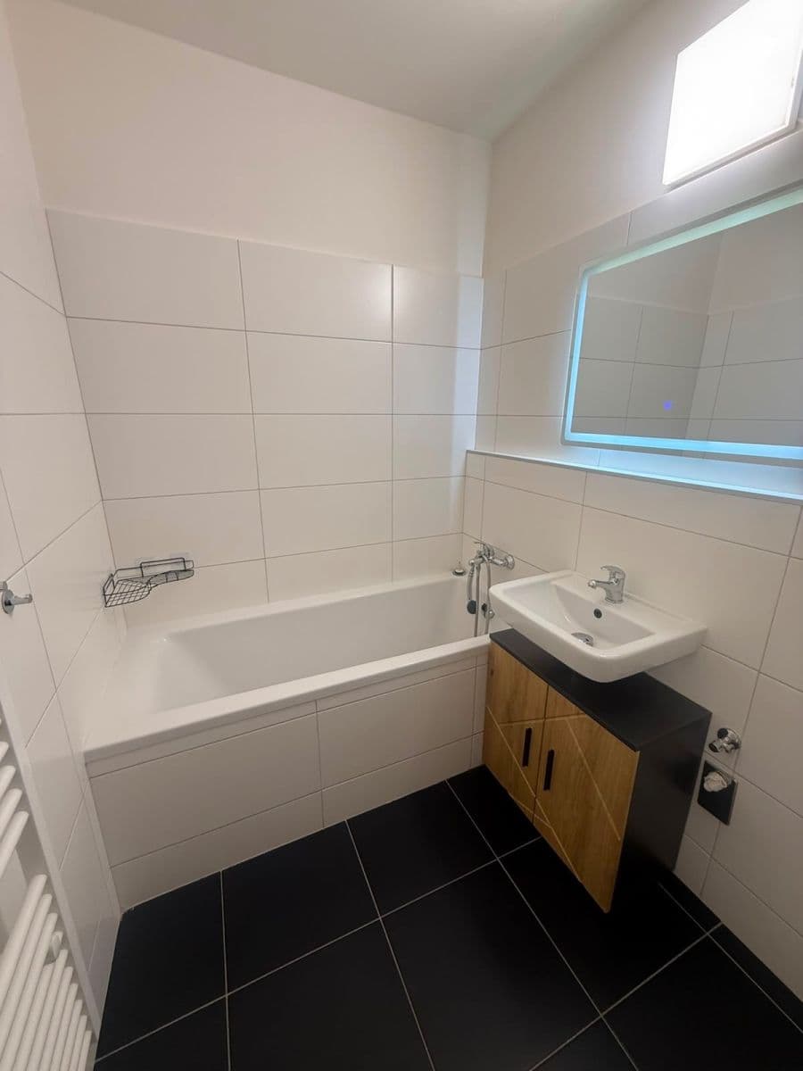Prenájom bytu 2-izbový 47 m², Čechovská, Příbram, Středočeský kraj Prenájom bytu 2-izbový 47 m², Čechovská, Příbram, Středočeský kraj