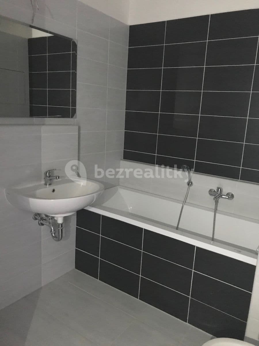 Prenájom bytu 2-izbový 59 m², Poděbradova, Plzeň, Plzeňský kraj Prenájom bytu 2-izbový 59 m², Poděbradova, Plzeň, Plzeňský kraj