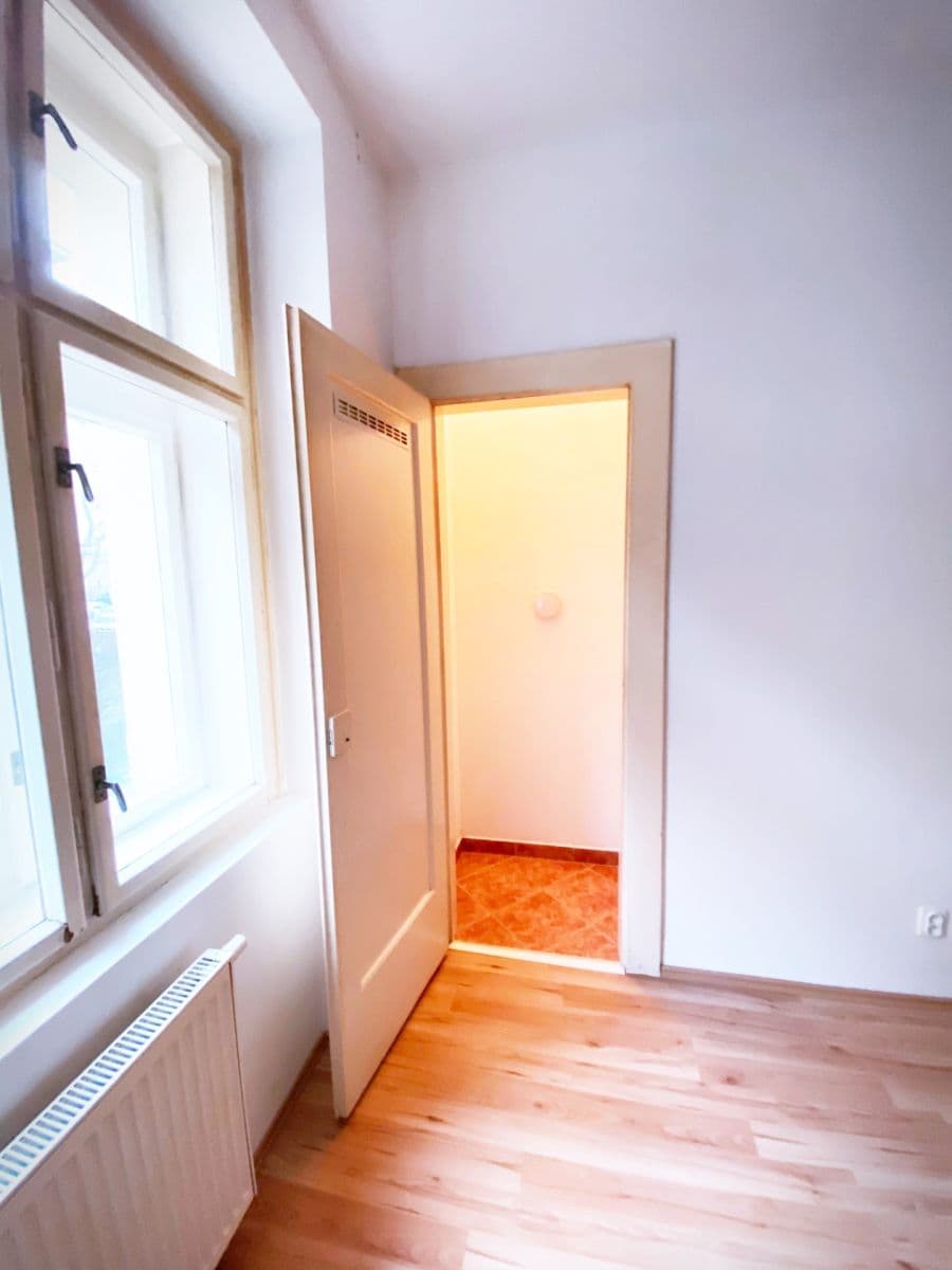 Prenájom bytu 1-izbový 24 m², Bulharská, Praha, Praha Prenájom bytu 1-izbový 24 m², Bulharská, Praha, Praha