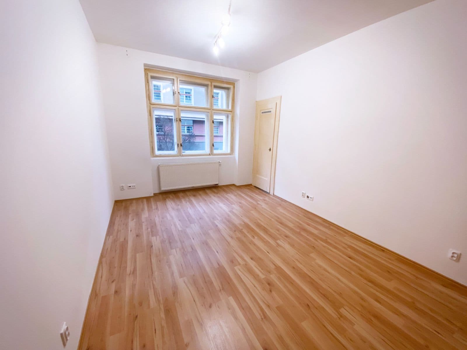 Prenájom bytu 1-izbový 24 m², Bulharská, Praha, Praha Prenájom bytu 1-izbový 24 m², Bulharská, Praha, Praha