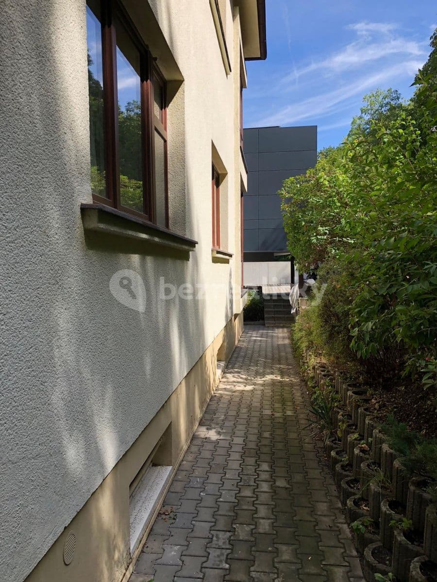 Prenájom bytu Garsoniéra 14 m², Pod Kesnerkou, Praha, Praha Prenájom bytu Garsoniéra 14 m², Pod Kesnerkou, Praha, Praha