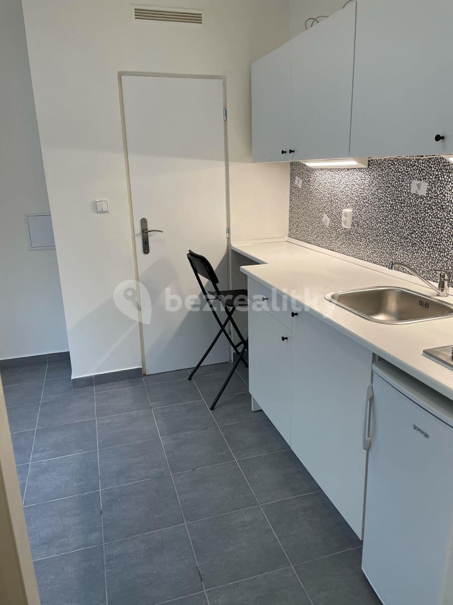 Prenájom bytu Garsoniéra 14 m², Pod Kesnerkou, Praha, Praha Prenájom bytu Garsoniéra 14 m², Pod Kesnerkou, Praha, Praha