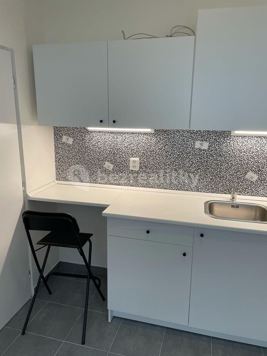 Prenájom bytu Garsoniéra 14 m², Pod Kesnerkou, Praha, Praha Prenájom bytu Garsoniéra 14 m², Pod Kesnerkou, Praha, Praha